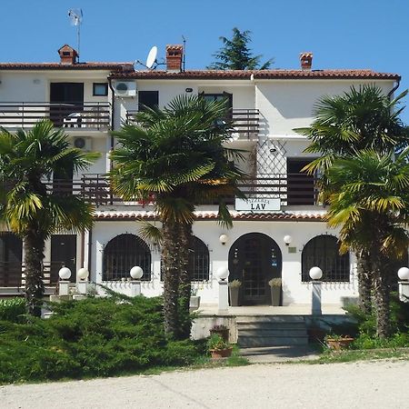 Apartments Lav Umag Luaran gambar