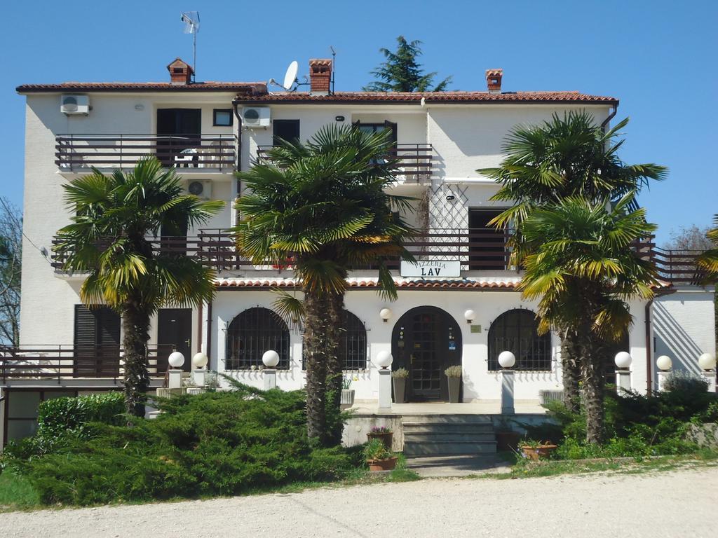 Apartments Lav Umag Luaran gambar